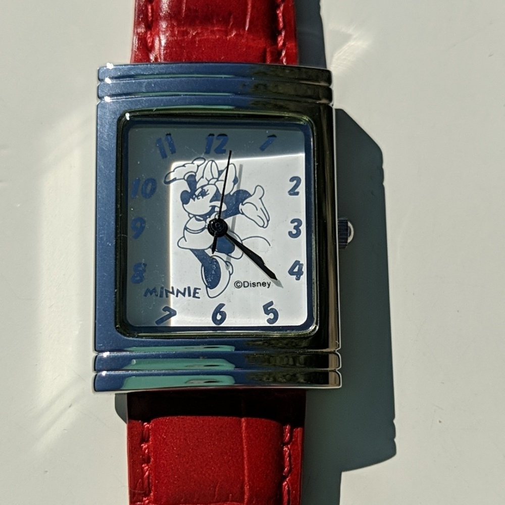 NEW Classic Disney Minnie watch leather belt
